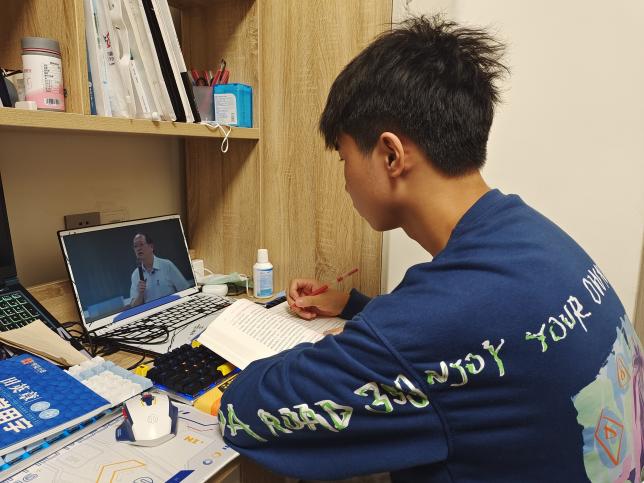 07S8A]BS%~W`THAQ%6Z5}HC