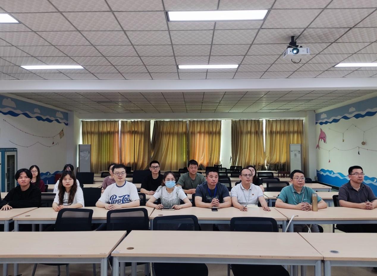 E:\产业学院\新闻稿\5.5永远吹冲锋号观看新闻\微信图片_20230505154221.jpg E:\产业学院\新闻稿\5.5永远吹冲锋号观看新闻\微信图片_20230505154221.jpg