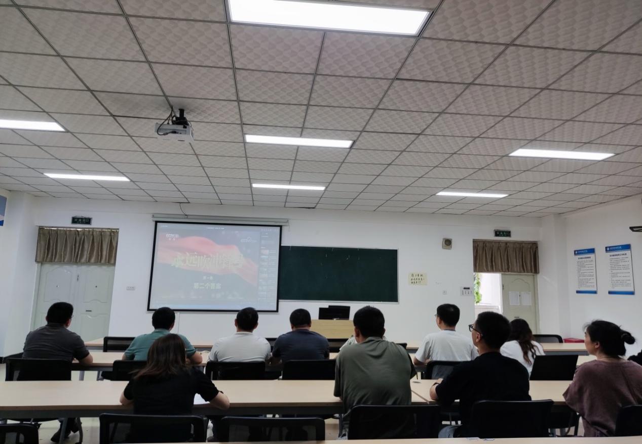 E:\产业学院\新闻稿\5.5永远吹冲锋号观看新闻\微信图片_20230505154213.jpg E:\产业学院\新闻稿\5.5永远吹冲锋号观看新闻\微信图片_20230505154213.jpg