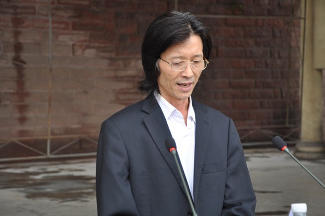 校党委副书记兼校长助理张维主持讲座