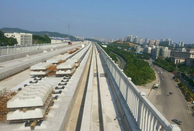 图为跨越永川区蚂蟥桥,区法院路段