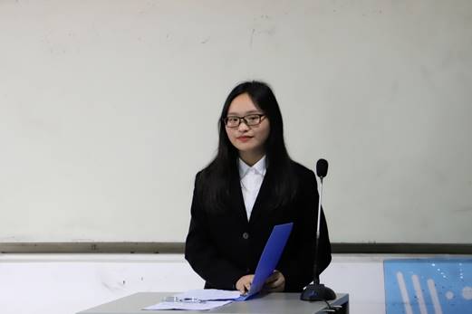 说明:E:\柳\团委文档\青马工程\2018-2019学年度\2018-2019下期\第三期青马班\1开班典礼\开班典礼照片20190411\IMG_8655_副本.jpg