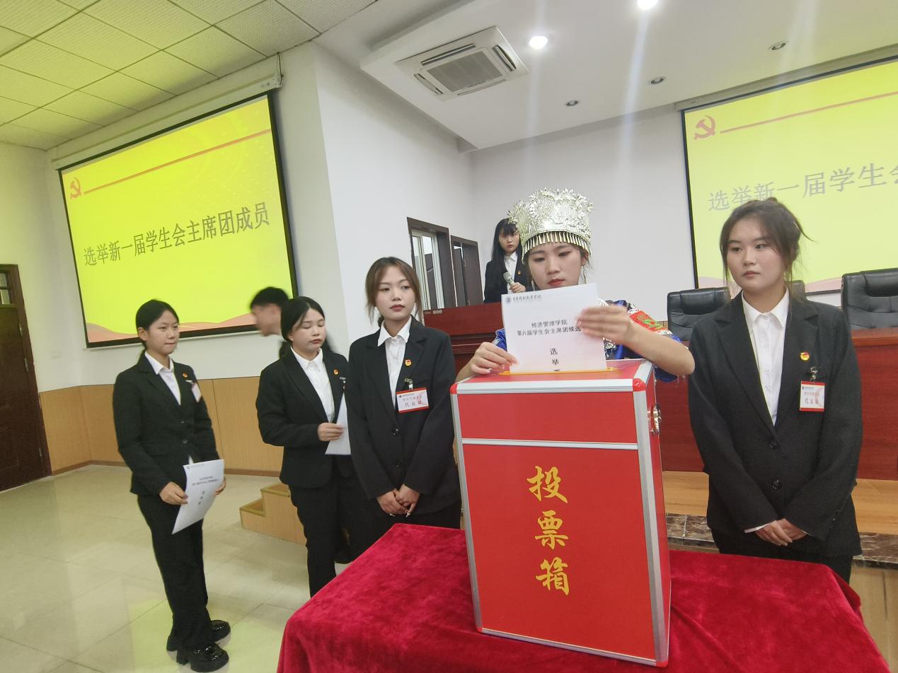 12eab622728a73e806b3dcbcd51b907 12eab622728a73e806b3dcbcd51b907