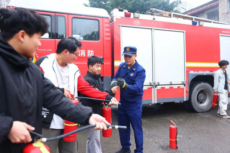 f90c428f5080a147b40f16e7f9f1d931_副本.jpg f90c428f5080a147b40f16e7f9f1d931_副本.jpg