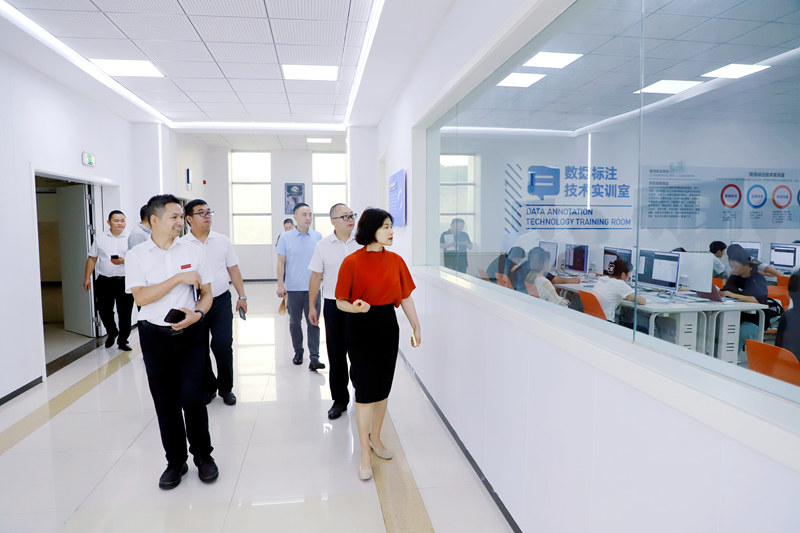微信图片_20250908163200_862_416.png