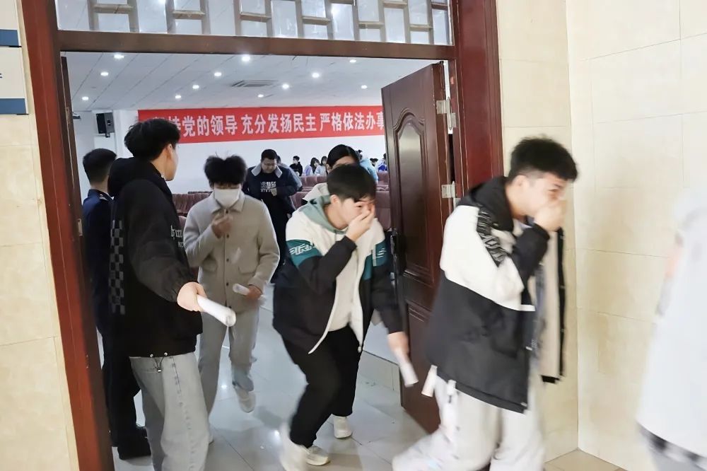 图片 4 图片 4