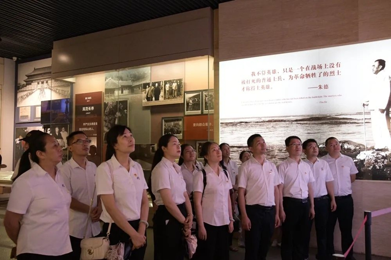 图片8.jpg 图片8.jpg