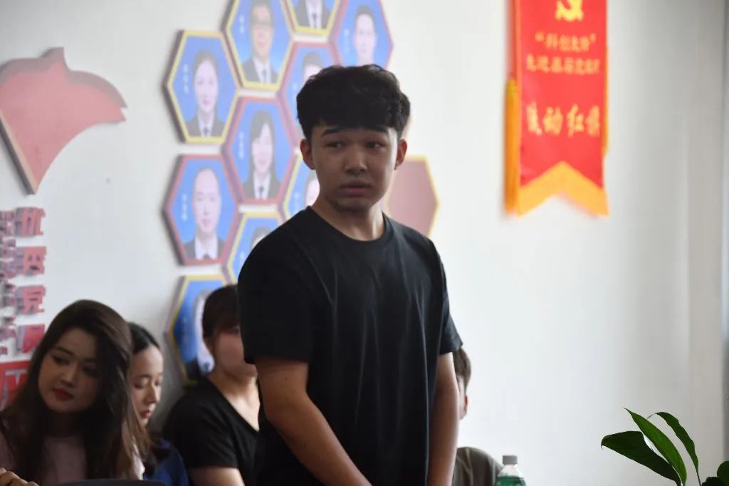 c000772267699a6e58347bd53bda9723.jpg