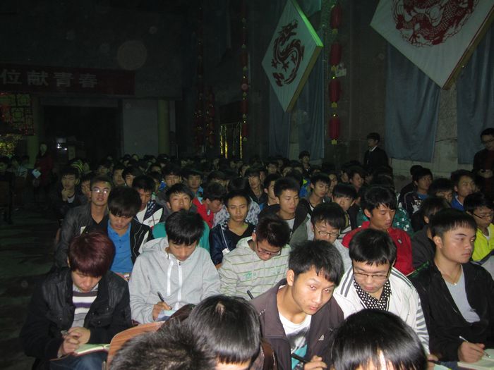 尹嘉利.jpg